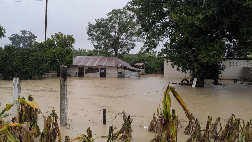 El paso del huracán «Isaías» y de la tormenta «Simón» dejarán intensas lluvias en varios estados