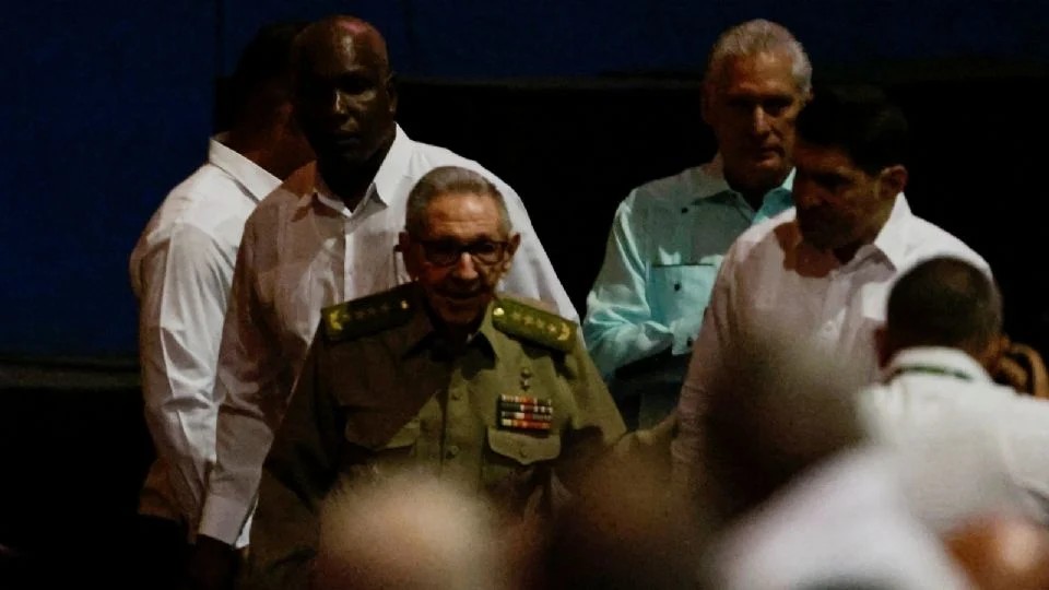 Juez en Florida ordena el arresto de Raúl Castro por el derribo de avionetas en 1996, según el Miami Herald