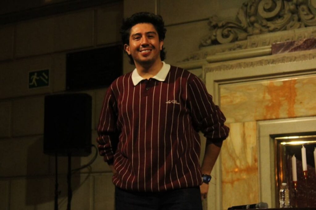 Daniel Sosa convierte Cosa Seria en una noche de stand up